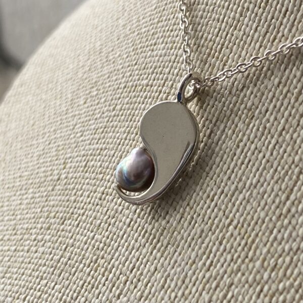 Cortez Keshi Pearl Silver Necklace - Image 9