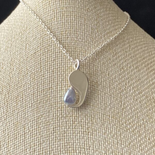 Cortez Keshi Pearl Silver Necklace - Image 2