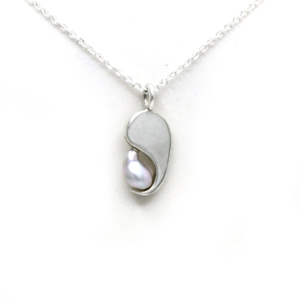 Cortez Keshi Pearl Silver Necklace - Image 10