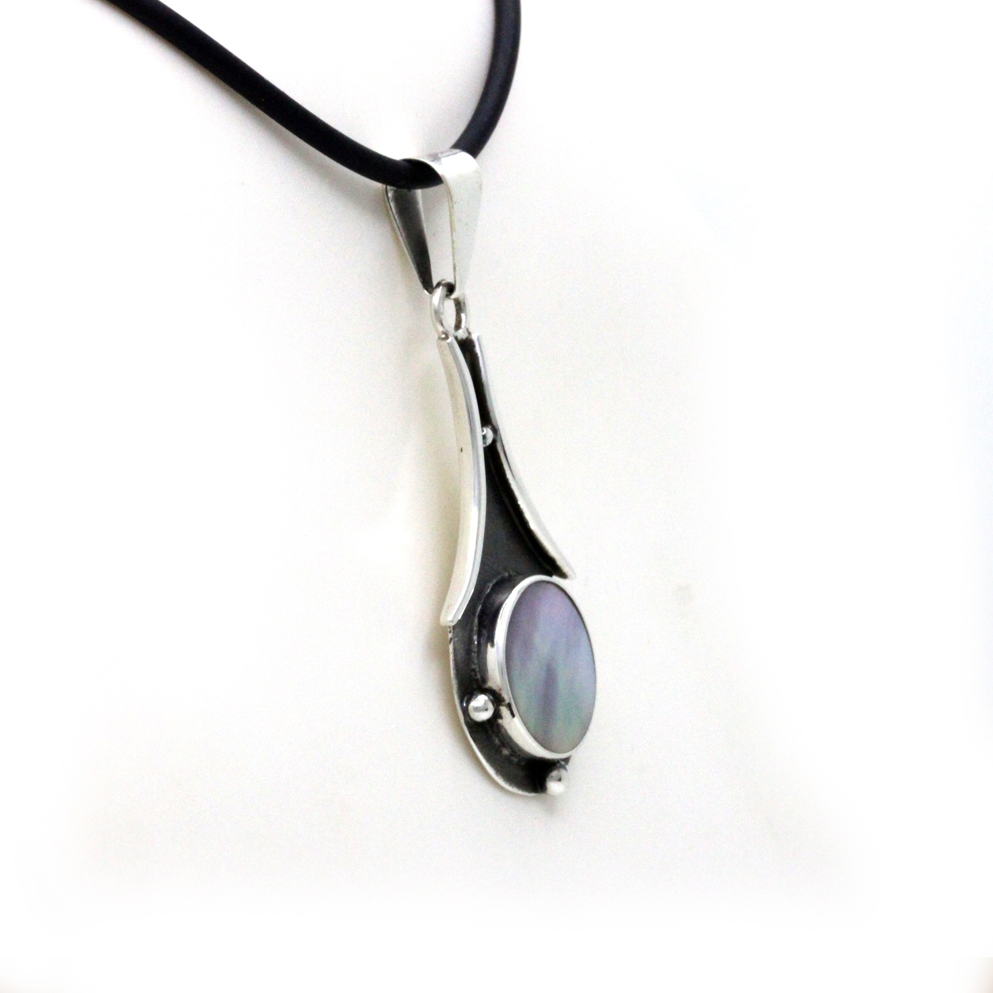Dark Silver Shell Pendant - Image 3