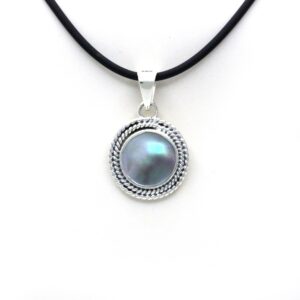 "Cord" Silver Shell Pendant