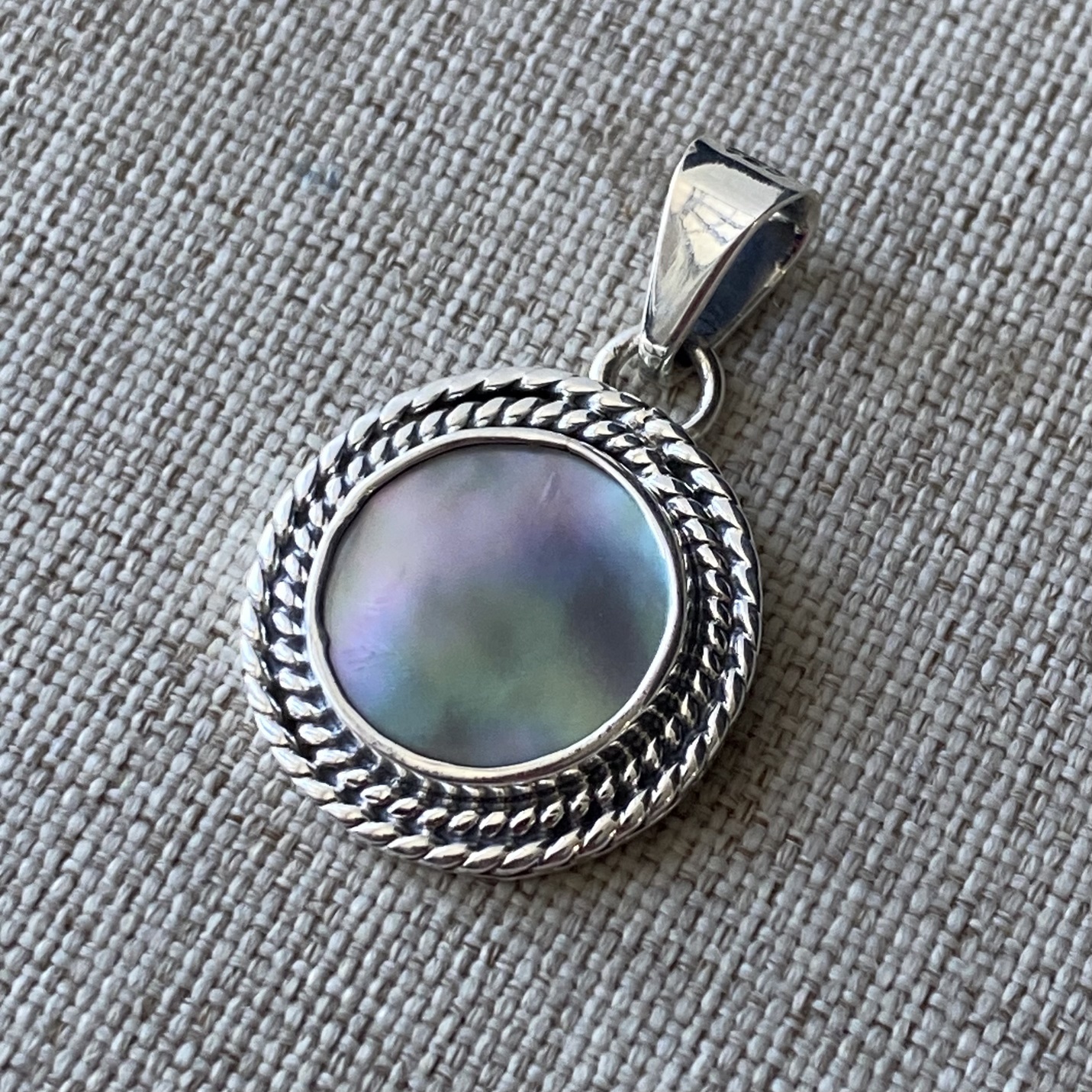 "Cord" Silver Shell Pendant - Image 5