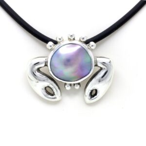 "Crab" Silver Pendant with Cortez Mabe Pearl by Priscila Canales