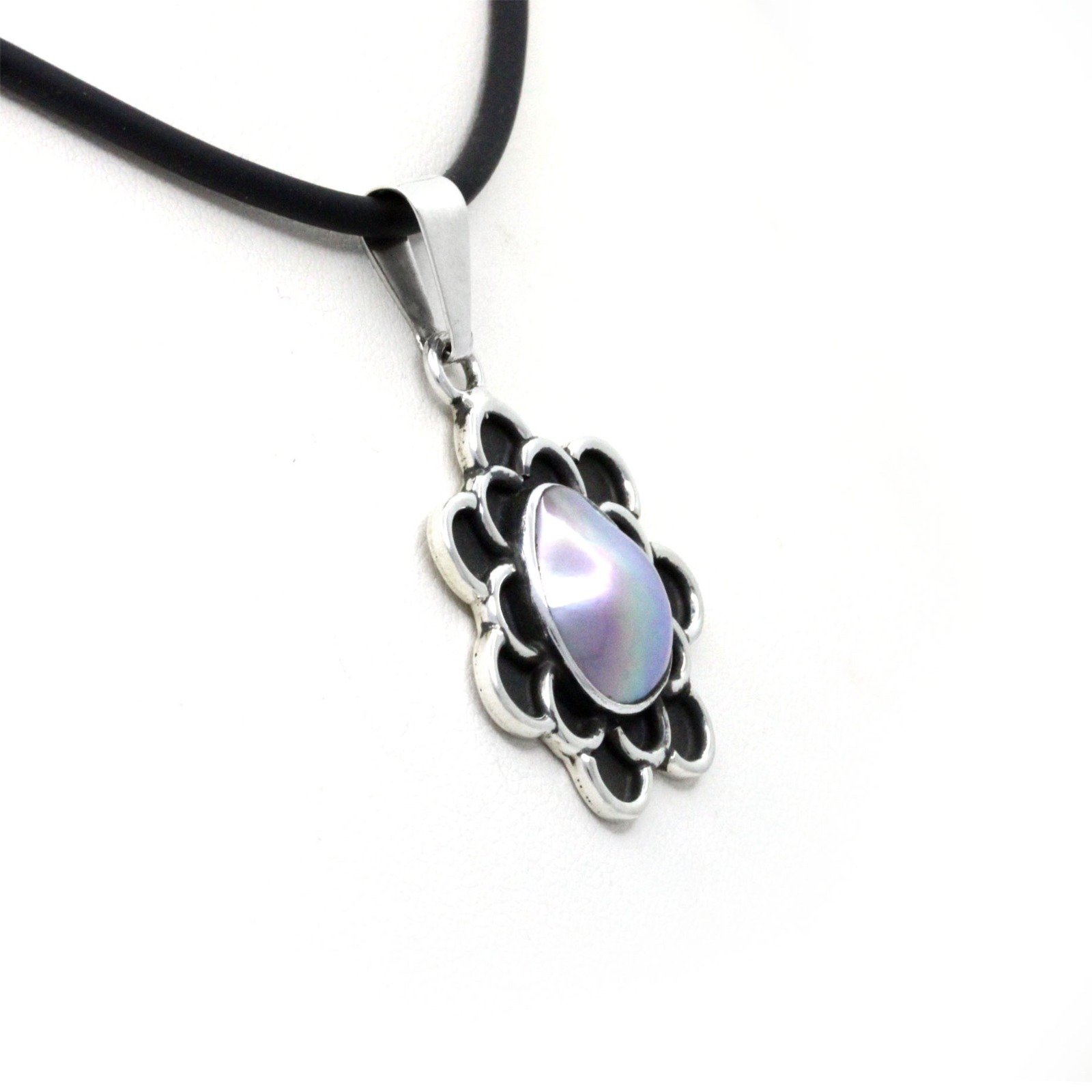 "Dahlia" Silver Pendant with Cortez Mabe Pearl - Image 5