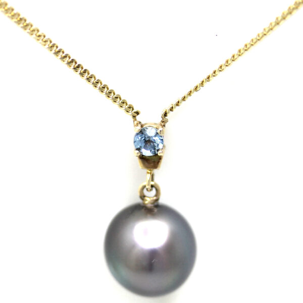 Oscura Perla azul/morada del Mar de Cortez en Dije con cadena de Oro Amarillo 14 K con Aquamarina - Image 9