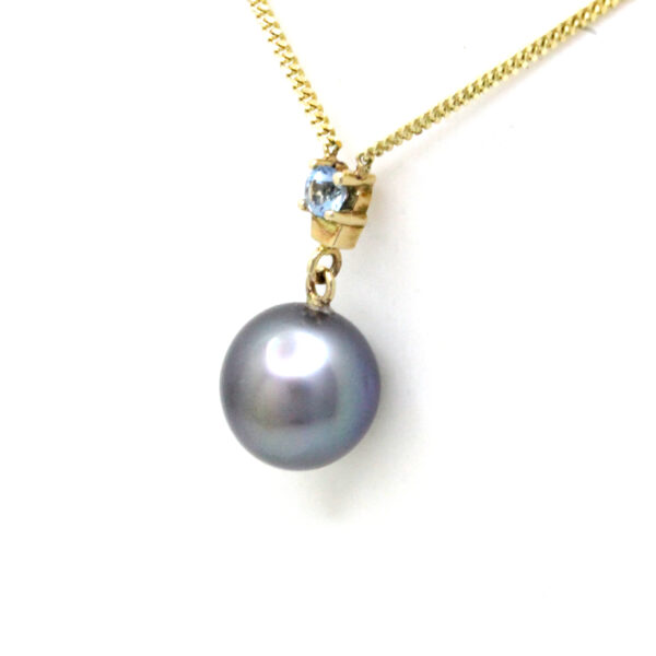 Oscura Perla azul/morada del Mar de Cortez en Dije con cadena de Oro Amarillo 14 K con Aquamarina - Image 3