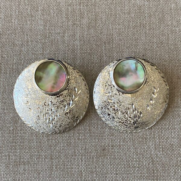 Aretes de Plata con Concha - Image 2