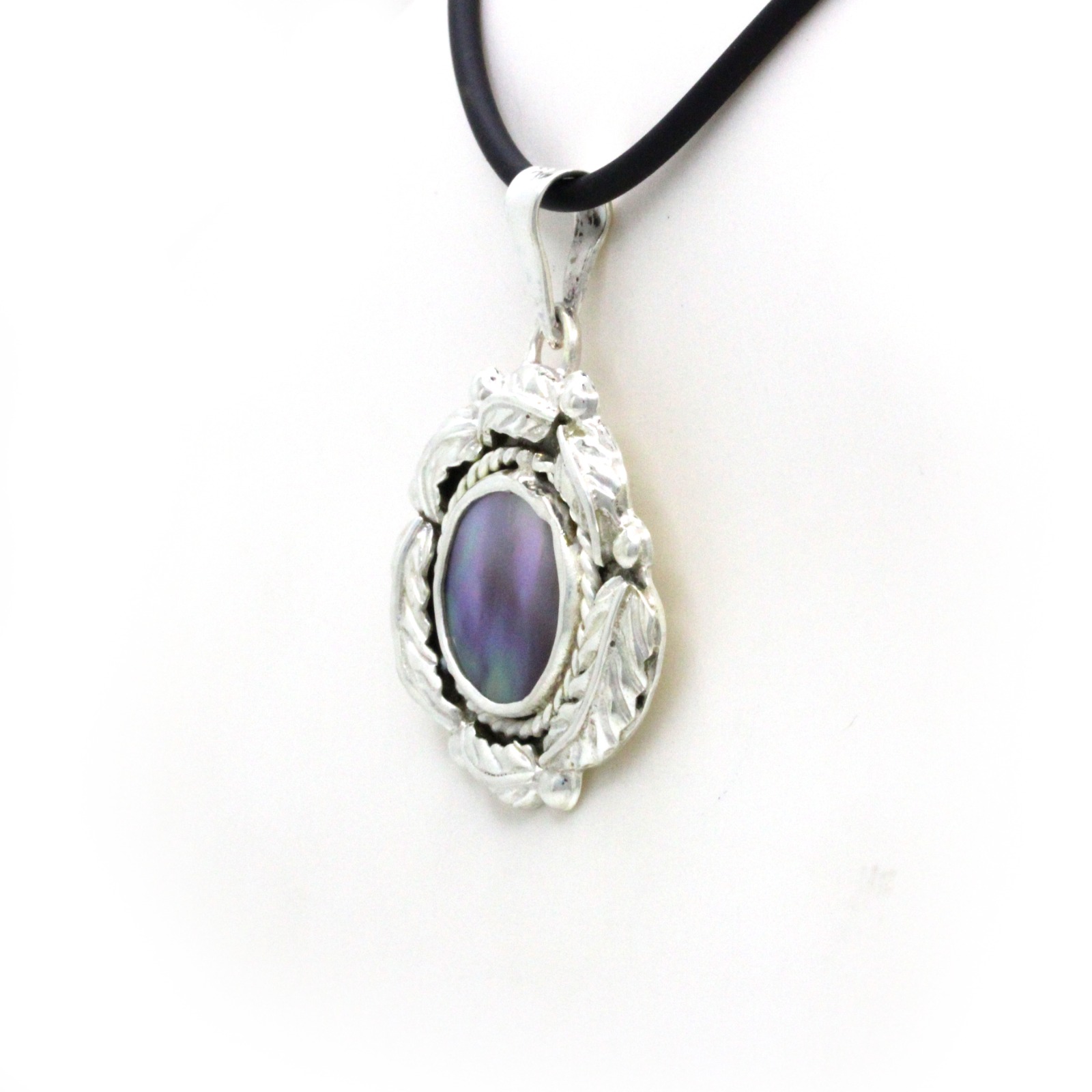 "Hojas" Dije de Plata con Concha - Image 3