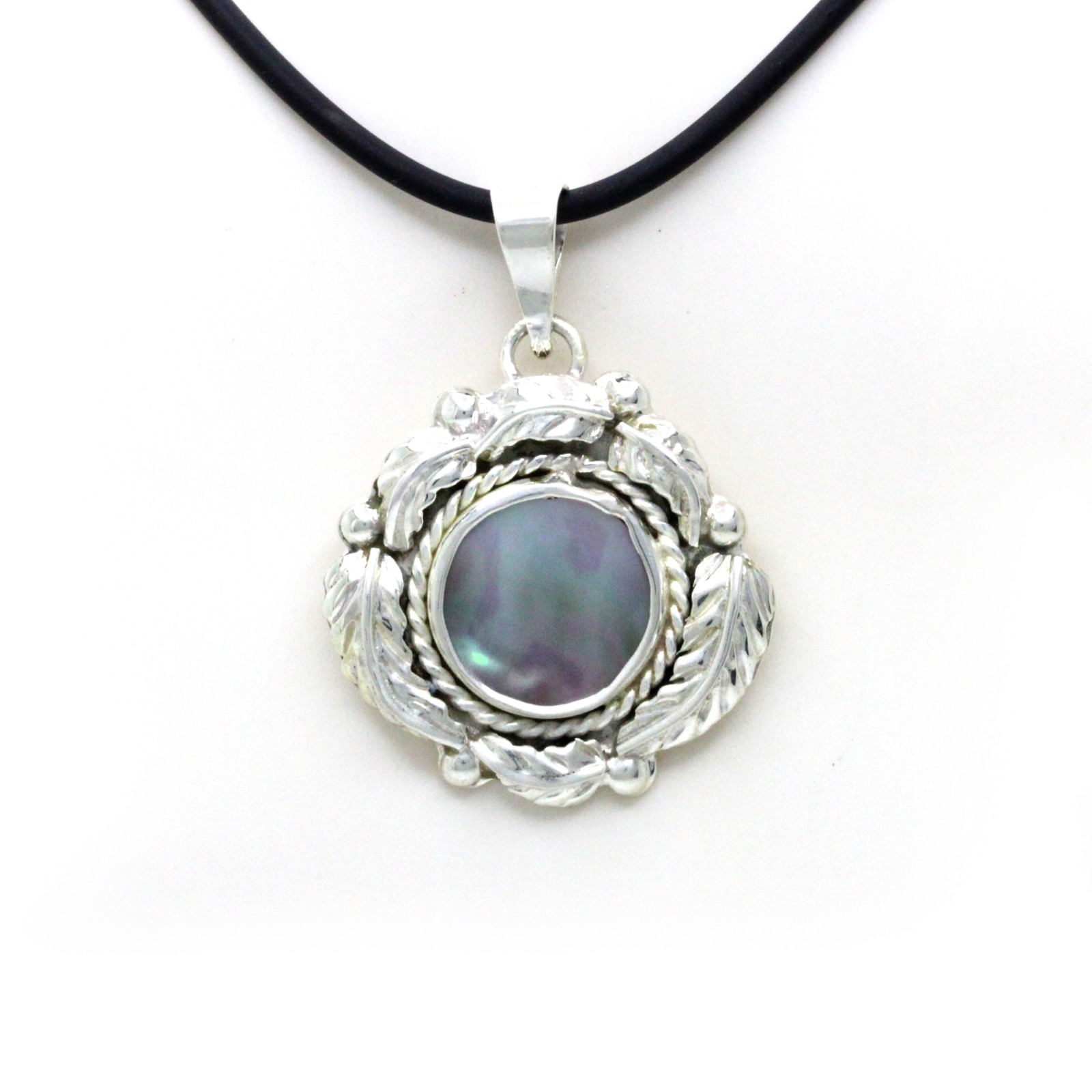 "Hojas" Dije de Plata con Concha