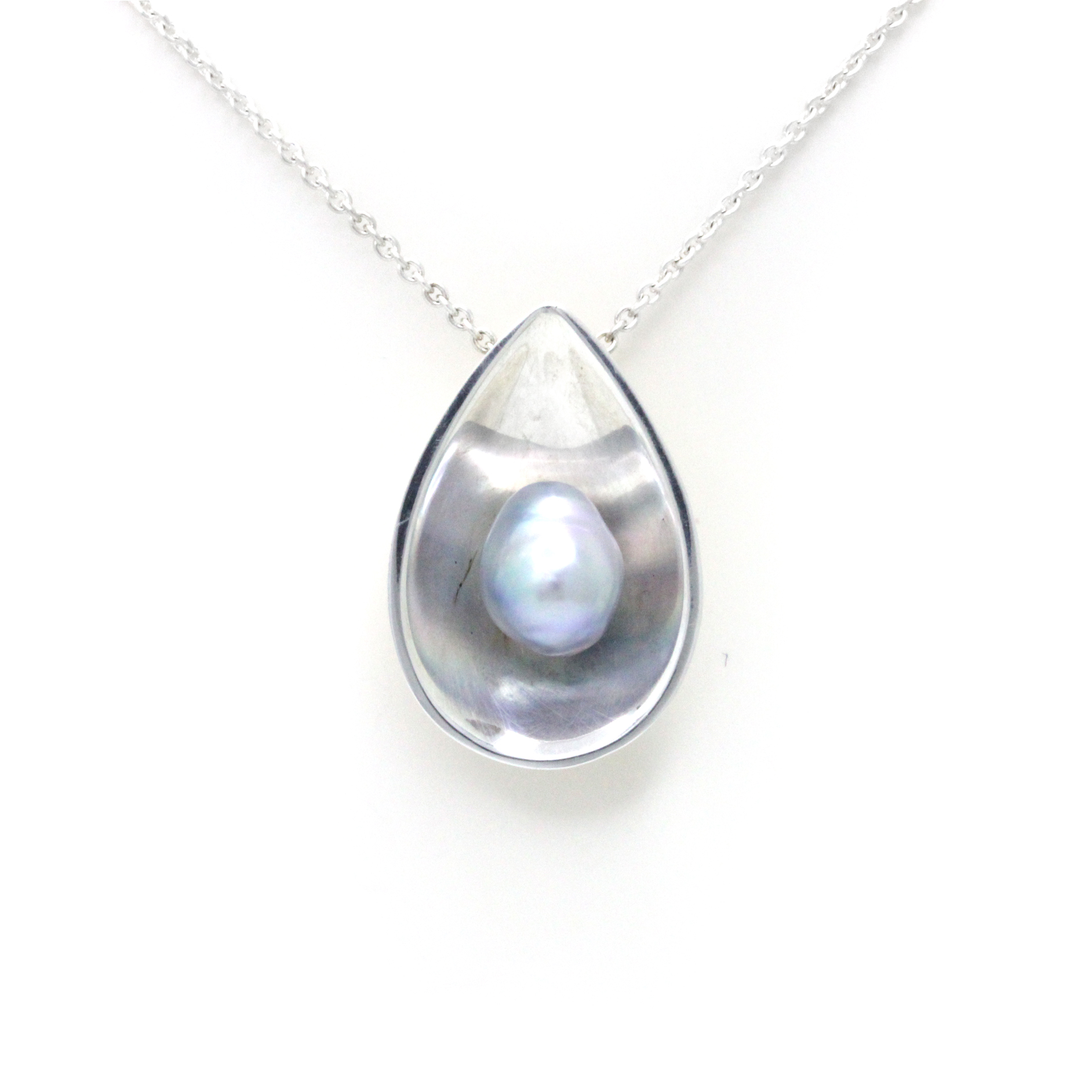 Perla tornasol del Mar de Cortez en Collar de Plata hecho por "Noble Sensación"
