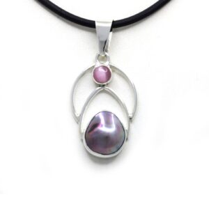 Dije de plata con Perla Mabe del Mar de Cortez y "Ojo de Gato" rosa